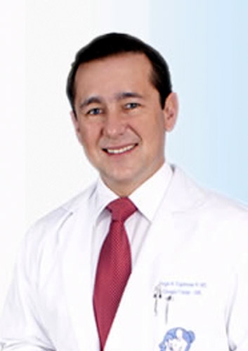 <strong>Dr Jorge Espinosa Reyes</strong> - <em>Tesorero Junta</em>